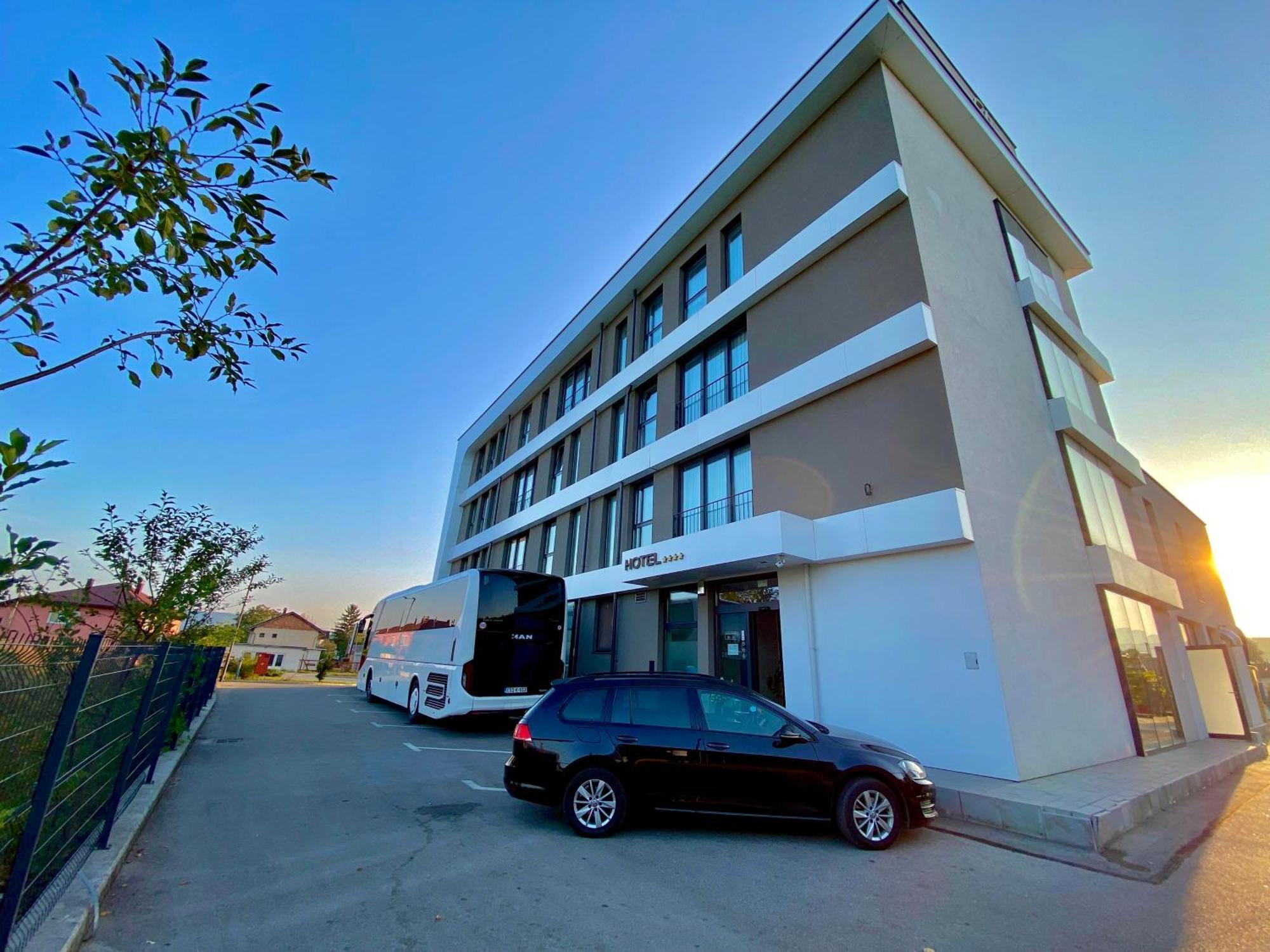 Hotel Gold Jet Bihac Bihać Exterior foto
